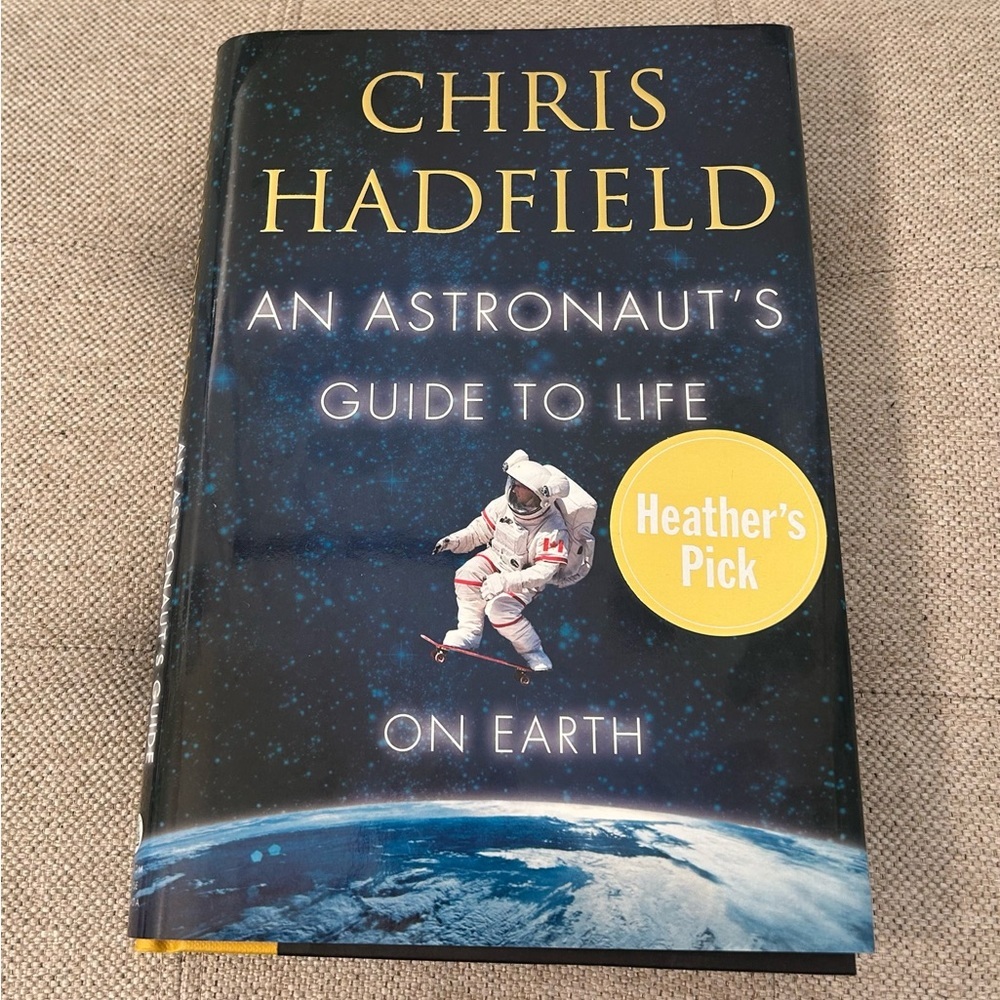 An Astronaut's Guide to Life on Earth by Chris Hadfield (Hardcover) LIKE NEW